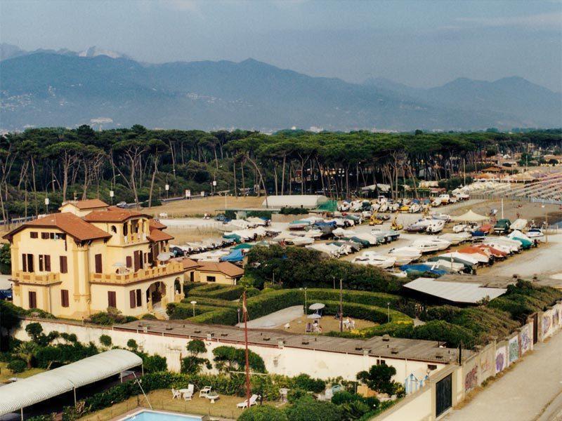 مارينا دي كارّارا Ostello Apuano المظهر الخارجي الصورة